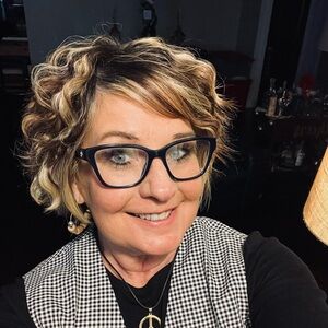 Meet your Posher, Keri